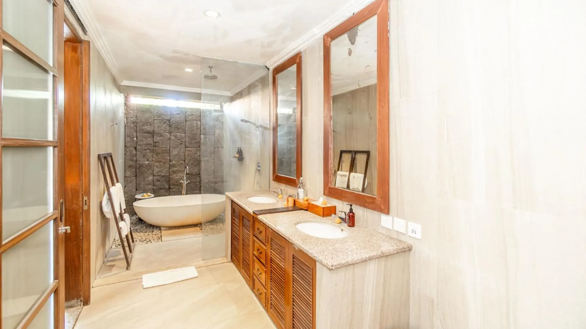Kecapi Villa Seminyak By Ini Vie Hospitality 0*, Seminyak (Bali)